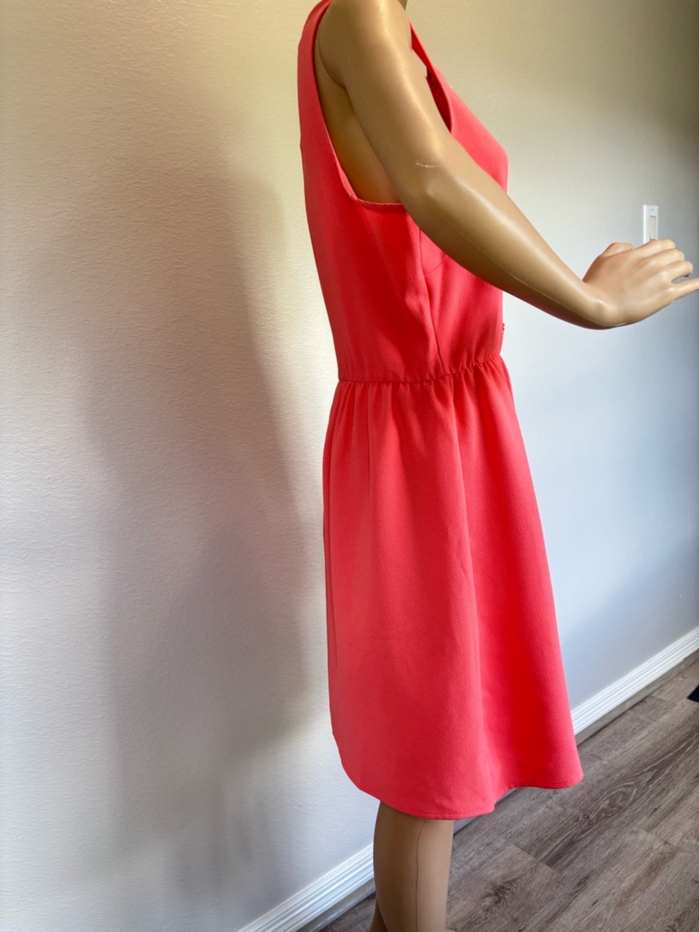 Francesca’s Miami Coral Sleeveless Dress with Ivory Crochet Trim Back zipper NWT - Picture 4 of 16
